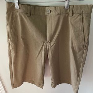 Boys Vineyard Vines size 18 performance shorts.
